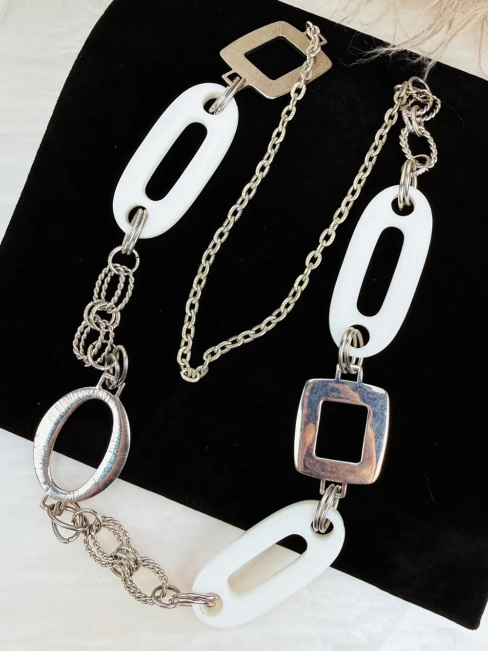 Vintage Silvertone and white chunky chain long necklace